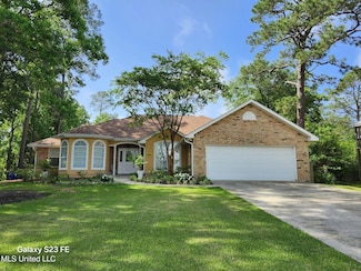 104 Fernwood Dr, Pass Christian, MS 39571