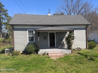127 E College St, Franklinton, NC 27525