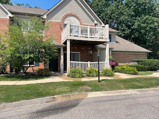 404 Marigold Cir Unit 84, Westland, MI 48185