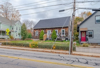 14 Pleasant St, Sanford, ME 04083