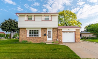 2032 W Barnard Ave, Milwaukee, WI 53221