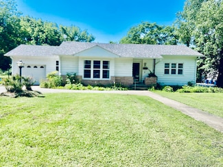 513 Meng St, Greenfield, MO 65661