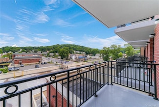 1108 Brown St Unit 2U, Peekskill, NY 10566