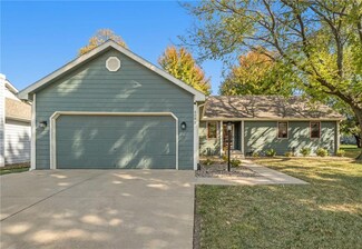 408 Trail Ct, Lawrence, KS 66049