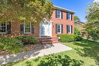 3397 Lyon Dr, Lexington, KY 40513