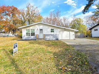 5814 Parkview Ave, Kansas City, KS 66104