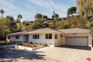 4031 Deerhorn Dr, Sherman Oaks, CA 91403