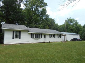 2424 W Hibbs Rd, Kingman, IN 47952