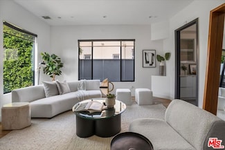 616 N Fuller Ave, Los Angeles, CA 90036