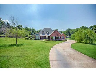 32311 Whippoorwill Dr, Norman, OK 73072
