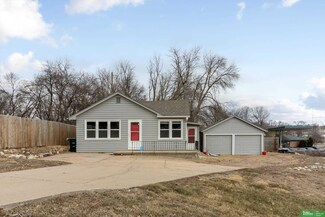 8820 Blondo St, Omaha, NE 68134