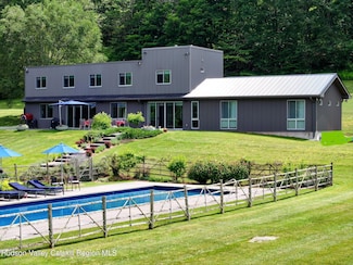 56 Winkelstern Ln, Callicoon, NY 12723