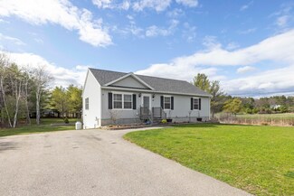 35 New Rd, Arundel, ME 04046