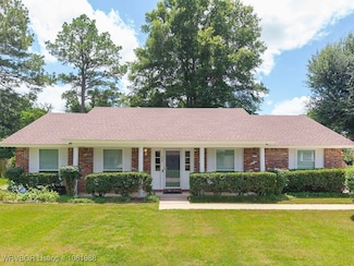 4508 Victoria Dr, Fort Smith, AR 72904