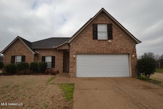 2827 Flora Lee Dr S, Nesbit, MS 38651