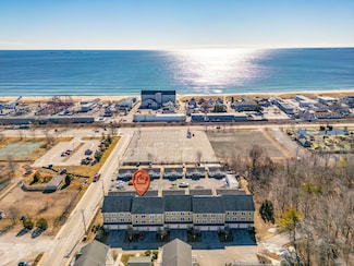 7 Heath St Unit 3, Old Orchard Beach, ME 04064
