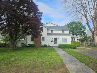 180 Donahue Ave, Inwood, NY 11096