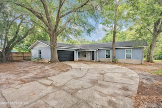 8390 Scottish Ct, Jacksonville, FL 32244