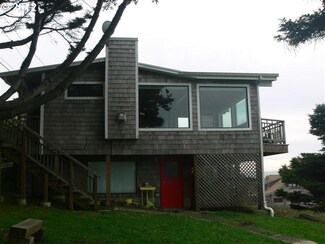 1956 S Hemlock St, Cannon Beach, OR 97110