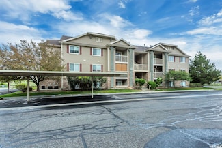 8096 N Ridge Loop E Unit D6, Eagle Mountain, UT 84005