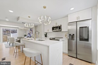 8454 Lazy Creek Ct, Springfield, VA 22153