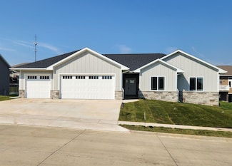 2249 Antler Ridge Dr, Asbury, IA 52002