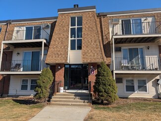 80 Damon Rd Unit 8-103, Northampton, MA 01060