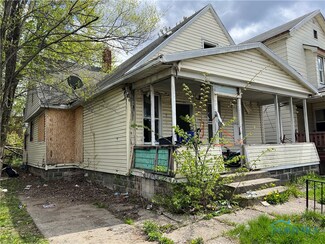416 3rd St, Toledo, OH 43605