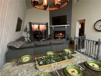 30897 Glen Oak Dr, Running Springs, CA 92382