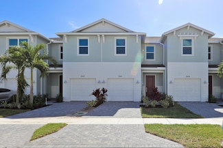 242 SE Woodbark St, Port Saint Lucie, FL 34984