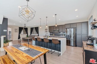 11221 N Alta Ave, Los Angeles, CA 91345