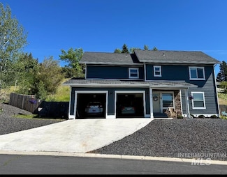 412 Conestoga Dr, Moscow, ID 83843