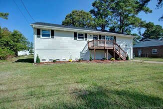 24 Magnolia Ln, Poquoson, VA 23662