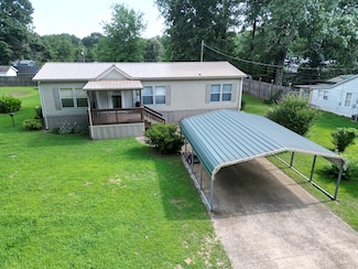 411 W Martin Rd, Collinwood, TN 38450