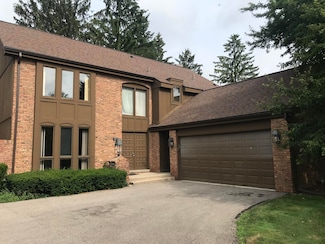1885 Chipping Way, Bloomfield Hills, MI 48302