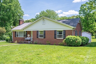 712 2nd Ave NW, Conover, NC 28613