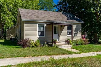 622 Jackson St, Pecatonica, IL 61063