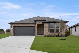 103 Manchester Dr, Cleburne, TX 76031