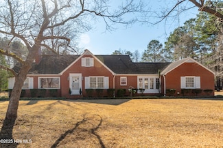 634 Whitehall Rd, Whiteville, NC 28472