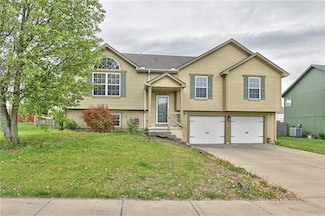 9809 E 220th St, Peculiar, MO 64078