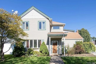 403 Gates Ave, East Meadow, NY 11554