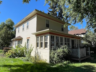601 4th Ave W, Mobridge, SD 57601
