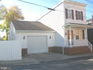 230 W Columbus St, Shenandoah, PA 17976