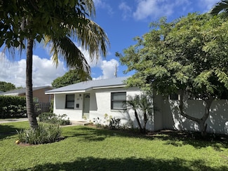 611 Monceaux Rd, West Palm Beach, FL 33405