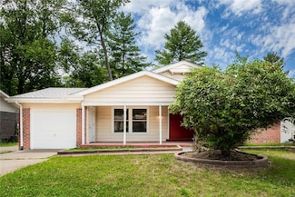 3295 Brookshire Dr, Florissant, MO 63033