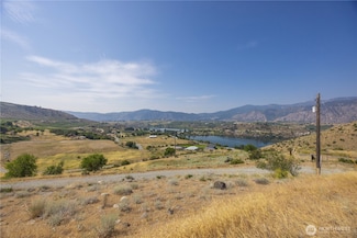 156 Carefree Ln, Manson, WA 98831