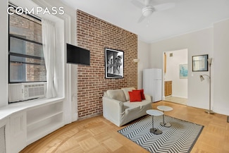 293 Riverside Dr Unit 4B, New York, NY 10025