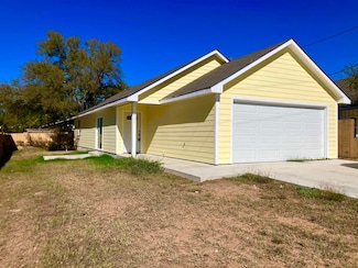 1537 Geronimo Trail, Kingsland, TX 78639