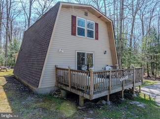 1359 Cedar Ln, Oakland, MD 21550
