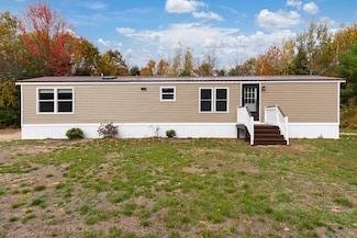 69 Winterbrook Rd, Mechanic Falls, ME 04256